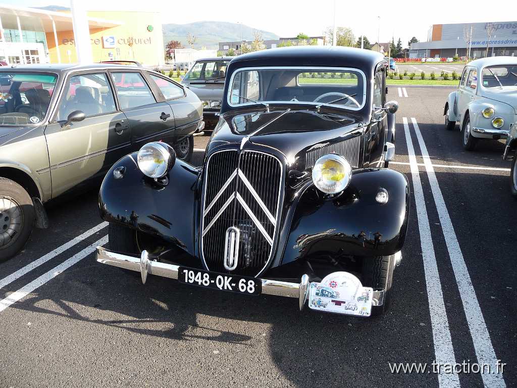 2011_04_Rodage (5).jpg - 10/04/2011 - 68053 MULHOUSE CEDEX Club de Véhicules Anciens d'Alsace Mulhouse 2ème Rodage Printanier Citroen Traction 11B de 1954